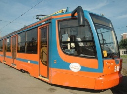 В Индустриальном районе Перми обстреляли трамвай