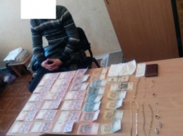 Кременчужанин обокрал своего друга и за два дня прокутил 25 000 гривен (ФОТО)