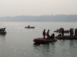 В Индии на реке Ганг перевернулась лодка, погибли 26 человек