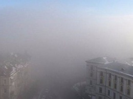 Киевлян сегодня утром испугал сильный туман и дымка над городом (Фото)