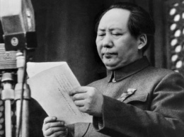 Китайского чиновника уволили за сравнение Мао Цзедуна с дьяволом