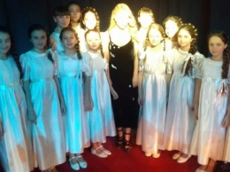Воспитанники Сумского Дворца детей и юношества открыли концерт Тины Кароль (+видео)