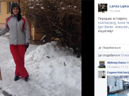Социальный флешмоб: жители Ужгорода помогли коммунальщикам убрать снег