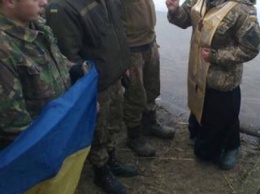 Крещение на фронте: одесские и николаевские морпехи окунулись в Азовское море