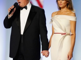 Мелания Трамп блистала на инаугурационном балу в элегантном платье