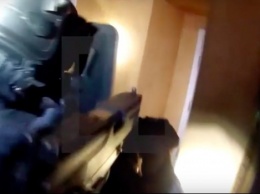 Опубликовано видео спецоперации Росгвардии, в ходе которой застрелен киллер с гранатой
