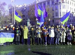 Минута молчания и Цепь Единения: в Харькове празднуют День Соборности