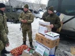 Луганские "азовцы" организовали "гумконвой" для военнослужащих