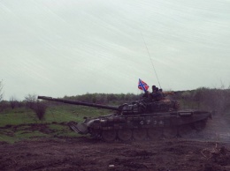 Танки, САУ и БТР: в сети показали доказательства присутствия российских военных на Донбассе