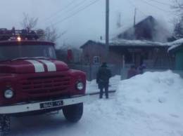 Под Харьковом пожарные спасли пенсионерку, которая отравилась угарным газом