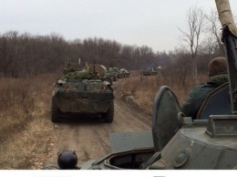 Боевики обстреливают позиции сил АТО из артиллерии, минометов, танков и БМП (видео)