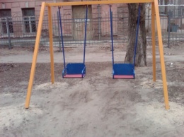 В Алтайском крае 6-летнего ребенка убило качелями