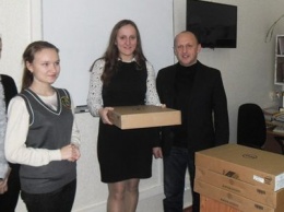 Краснопольская школа получила 12 новых современных компьютеров (+фото)