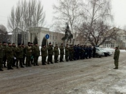 На заснеженные улицы Покровской оперативной зоны вышло более 100 правоохранителей