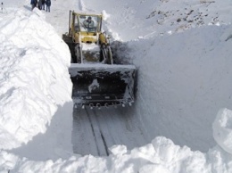 Штормовое предупреждение: восток и юг Крыма в ближайшие 2-3 часа накроют сильные снегопады
