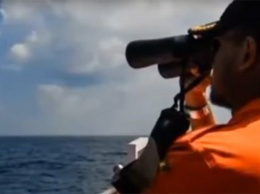 У берегов Малайзии пропало судно с десятками туристов: появились фото и подробности