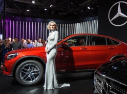 Полина Гагарина получила подарок от Mercedes Benz