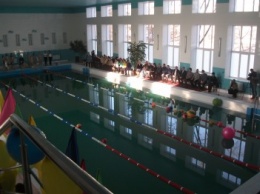 В каменской школе №44 открыли бассейн