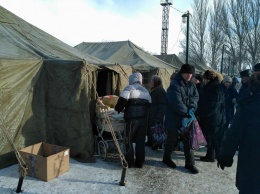Авдеевка: эвакуация, гуманитарная помощь и комментарии жителей (фоторепортаж)