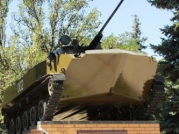 В Луганске за день установили два новых памятника