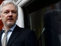 Основатель организации WikiLeaks Джулиан Ассанж вновь обратился к властям Великобритании и Швеции с просьбой вернуть ему свободу