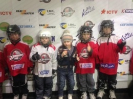 В Дружковке прошла первая тренировка по хоккею маленьких покровчан на ледовой арене "Альтаир"