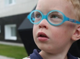 На Северо-Западе Крыма дети с проблемами зрения остались без медицинской помощи