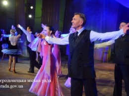 Северодонецкий ансамбль "Эврика" отметил свой 30-летний юбилей