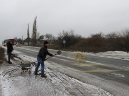 Около села Мешково-Погорелово занесло грузовик
