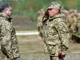 Зачем Порошенко начал пугать украинцев военным положением