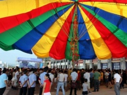 В КНР создали самый большой зонт в мире, попавший в Книгу рекордов Гиннесса