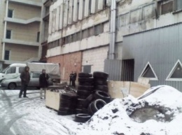 Закрытый завод в центре Запорожья продолжает загрязнять воздух