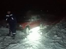 За сутки спасатели освободили из «снежного плена» более 20 жителей Николаевщины