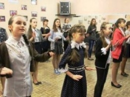 В добропольском ЦДЮТ прошло открытое занятие по теме: «Жанры вокальной музыки»