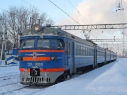 На Харьковщине "скорый" поезд насмерть сбил человека