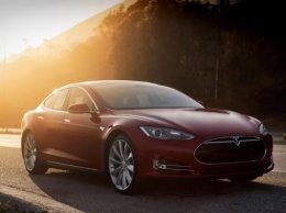 Хакеры взломали и управляли Tesla Model S на ходу