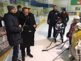 Первая открытая тренировка хоккеистов "Кривбасса"