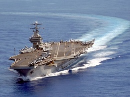 США перебросили авианосную ударную группу к берегам Китая