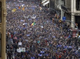 В Барселоне 160 тысяч человек вышли на улицы в поддержку беженцев