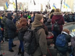 Организаторы блокады Донбасса провели вече на Майдане