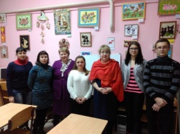 «Золотой колос» и его директор Надежда Иванова подарили юным натуралистам маркерную школьную доску