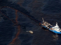 Турецкое судно разлило нефть в районе Мариуполя