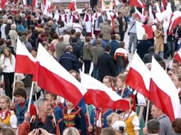 Поляки любят чехов, не любят арабов и не изменили отношение к украинцам