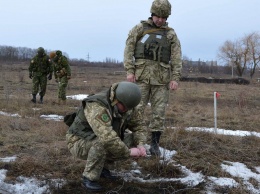 Канадские военные инструкторы сертифицировали 7 украинских саперов