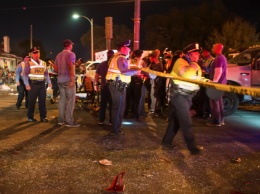 В Новом Орлеане автомобиль въехал в толпу - 28 человек ранено