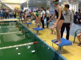 В Павлограде юные плавцы преодолевали 200-метровку