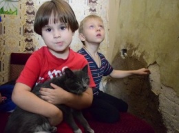 Война на улице, война дома. Почти тысяча детей в Донецкой области живет в неблагополучных семьях