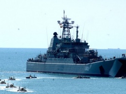 Россияне разбирают на запчасти корабли ВМС Украины, оставшиеся в Крыму - командующий ВМС ВСУ