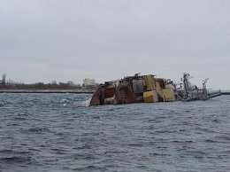 В России прокомментировали разбор оккупантами украинских кораблей