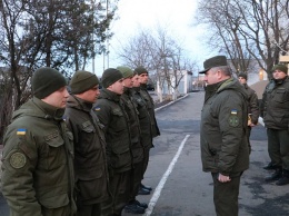Командующий Национальной гвардии Украины провел осмотр военных городков в Кривом Роге (фото)